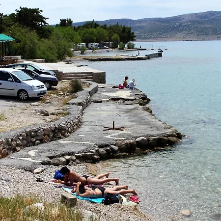 With A Parking Space Starigrad, Paklenica - 11452 Гостевой дом Стариград-Пакленица