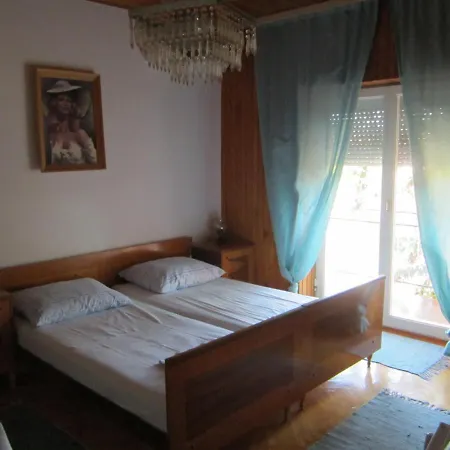 With A Parking Space Starigrad, Paklenica - 11452 بيت ضيافة 3*