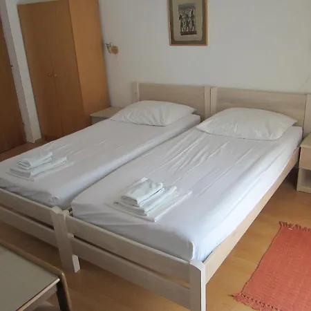 بيت ضيافة With A Parking Space Starigrad, Paklenica - 11452 ستاريغغاد باكلينتسا