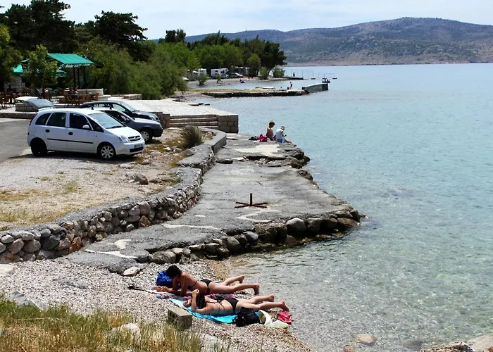 With A Parking Space Starigrad, Paklenica - 11452 Гостевой дом Стариград-Пакленица