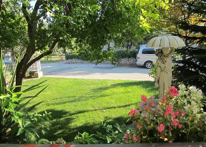 With A Parking Space Starigrad, Paklenica - 11452 3*