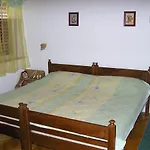Guest house With A Parking Space Starigrad, Paklenica - 11452 Starigrad Paklenica