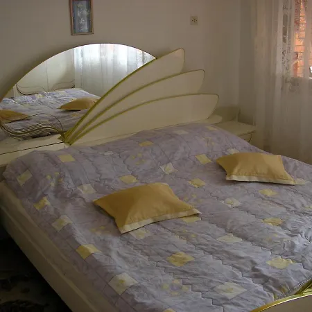 With A Parking Space Starigrad, Paklenica - 11452 3* Starigrad Paklenica